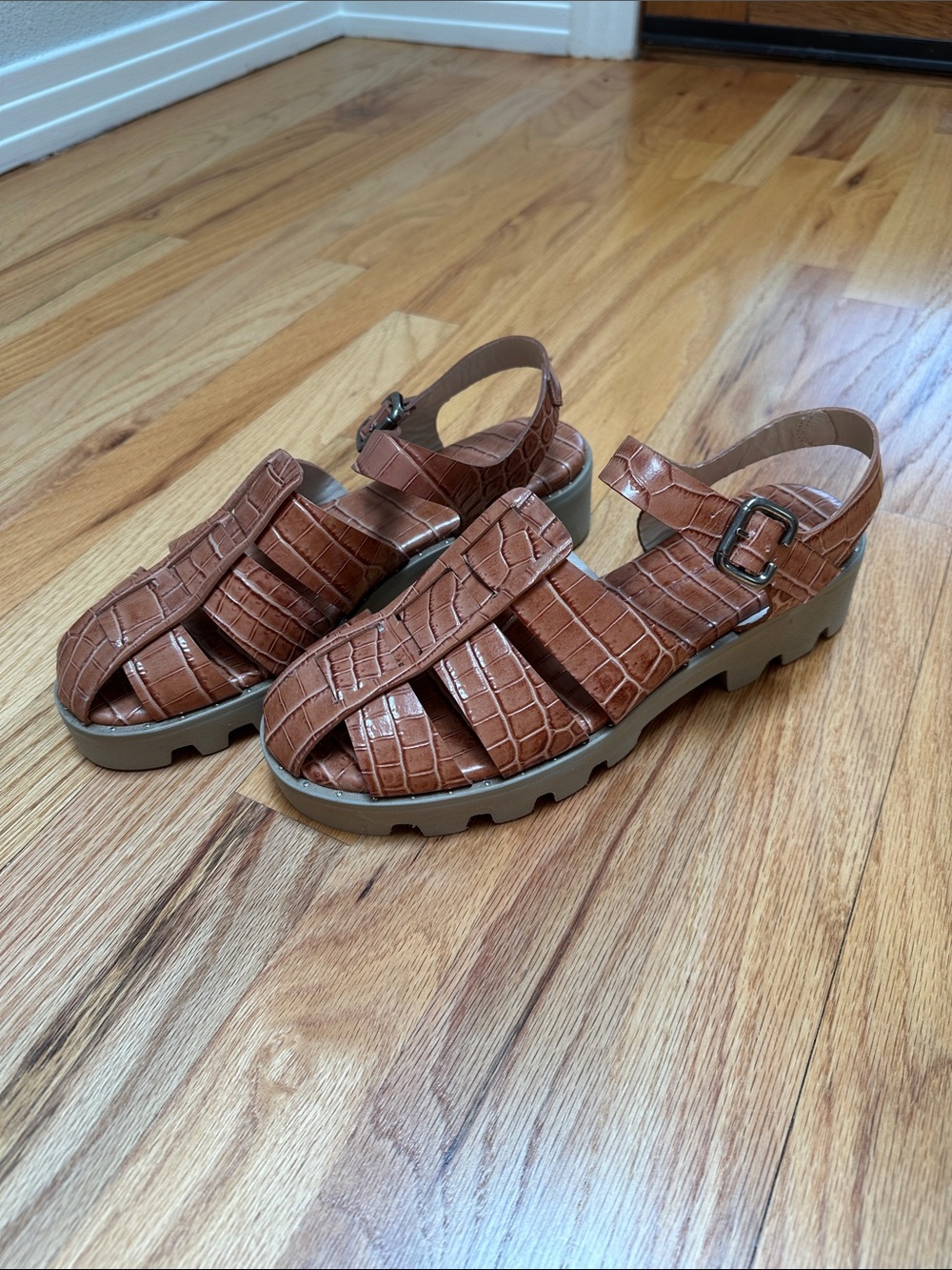 Freda Salvador rose Croc Fisherman Sandals